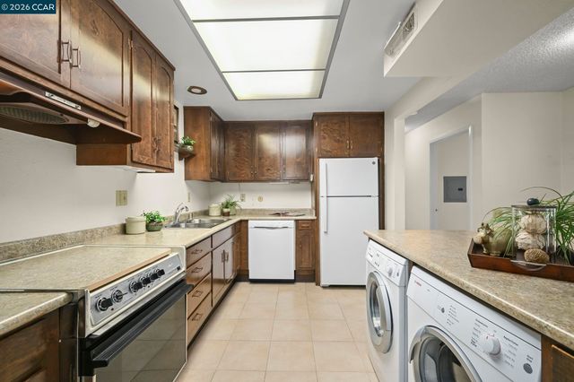 2217 Pine Knoll Dr 3, Walnut Creek, CA 94595