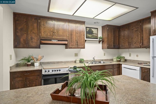 2217 Pine Knoll Dr 3, Walnut Creek, CA 94595