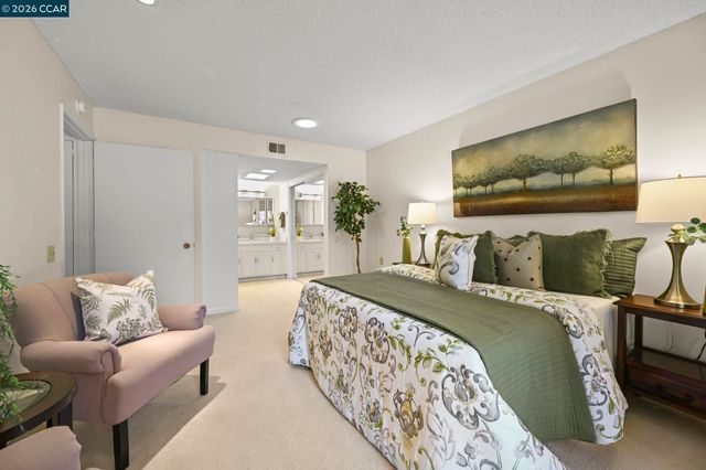 2217 Pine Knoll Dr 3, Walnut Creek, CA 94595