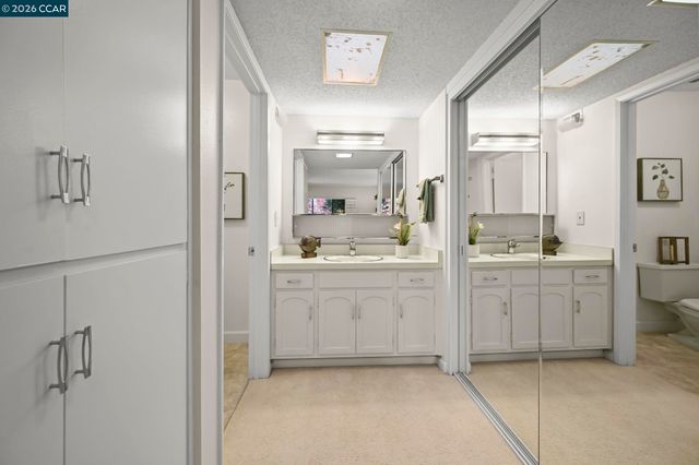 2217 Pine Knoll Dr 3, Walnut Creek, CA 94595
