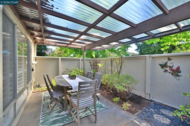 2217 Pine Knoll Dr 3, Walnut Creek, CA 94595