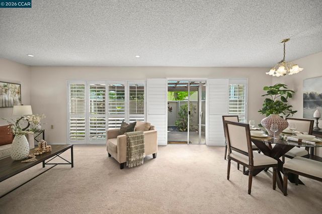 2217 Pine Knoll Dr 3, Walnut Creek, CA 94595