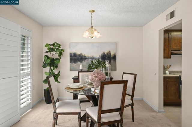 2217 Pine Knoll Dr 3, Walnut Creek, CA 94595