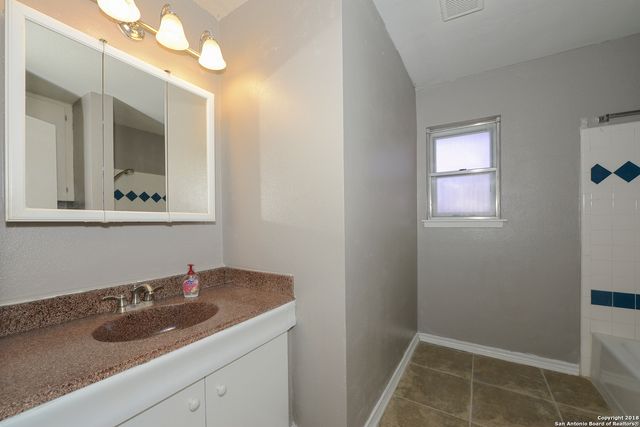 1214 KENROCK ST, San Antonio, TX 78227