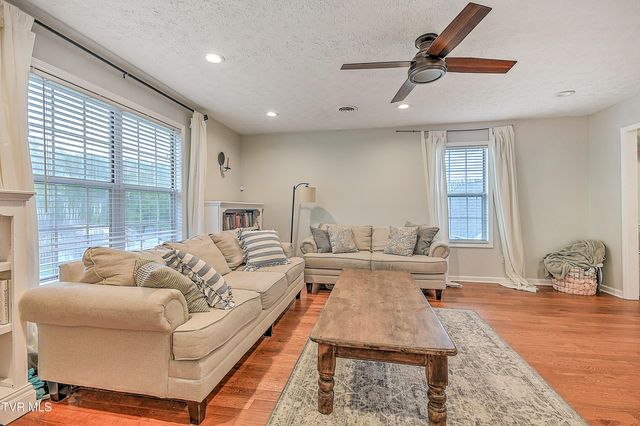 3700 Deepwood Drive, Johnson City, TN 37601