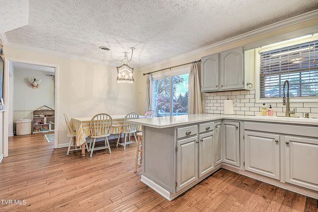 3700 Deepwood Drive, Johnson City, TN 37601