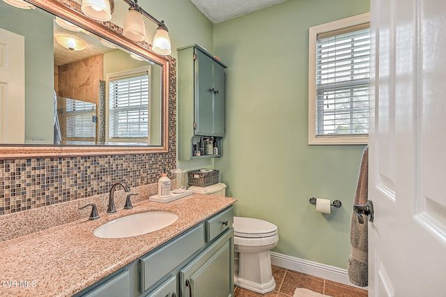 3700 Deepwood Drive, Johnson City, TN 37601