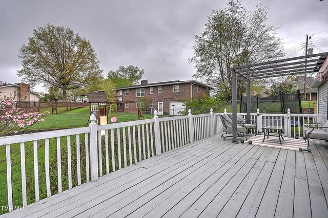 3700 Deepwood Drive, Johnson City, TN 37601