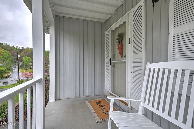 3700 Deepwood Drive, Johnson City, TN 37601