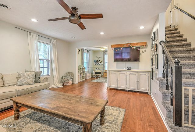3700 Deepwood Drive, Johnson City, TN 37601