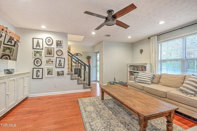 3700 Deepwood Drive, Johnson City, TN 37601