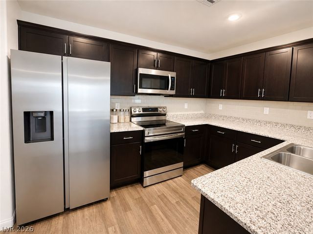 2872 Atomic Tangerine Way 1, Las Vegas, NV 89183