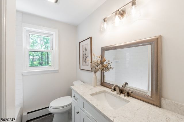 22 Harriet Dr, Hanover Twp., NJ 07981