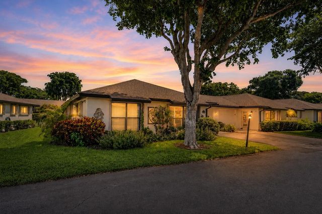 4762 Greentree Drive A, Boynton Beach, FL 33436