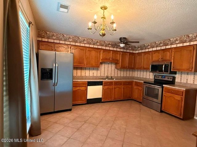 6521 E Farley Drive, Olive Branch, MS 38654