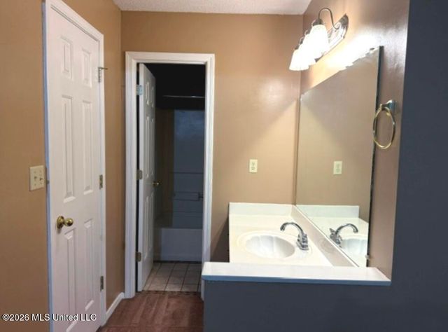 6521 E Farley Drive, Olive Branch, MS 38654