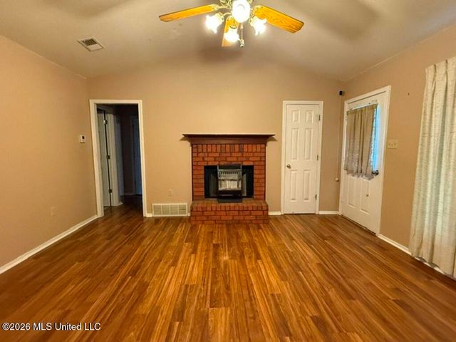 6521 E Farley Drive, Olive Branch, MS 38654