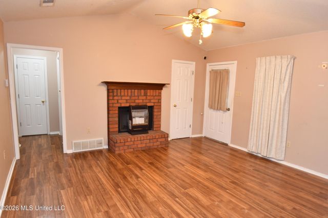 6521 E Farley Drive, Olive Branch, MS 38654