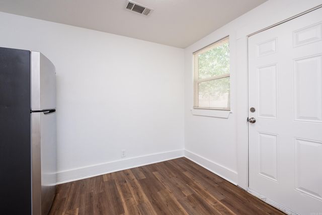 2515 W 6th Street, Little Rock, AR 72205