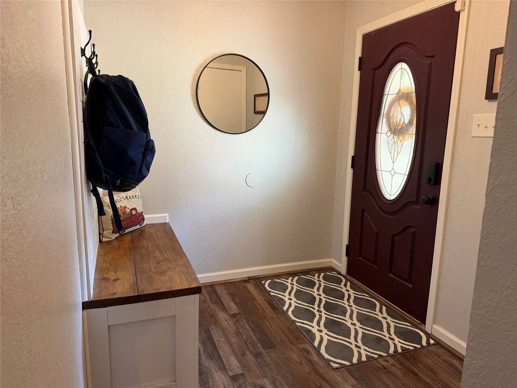 6216 Shirley Drive, North Richland Hills, TX 76180 — photo 2