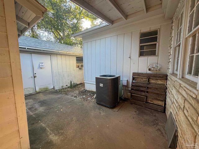 2609 W Jackson St, Pensacola, FL 32505