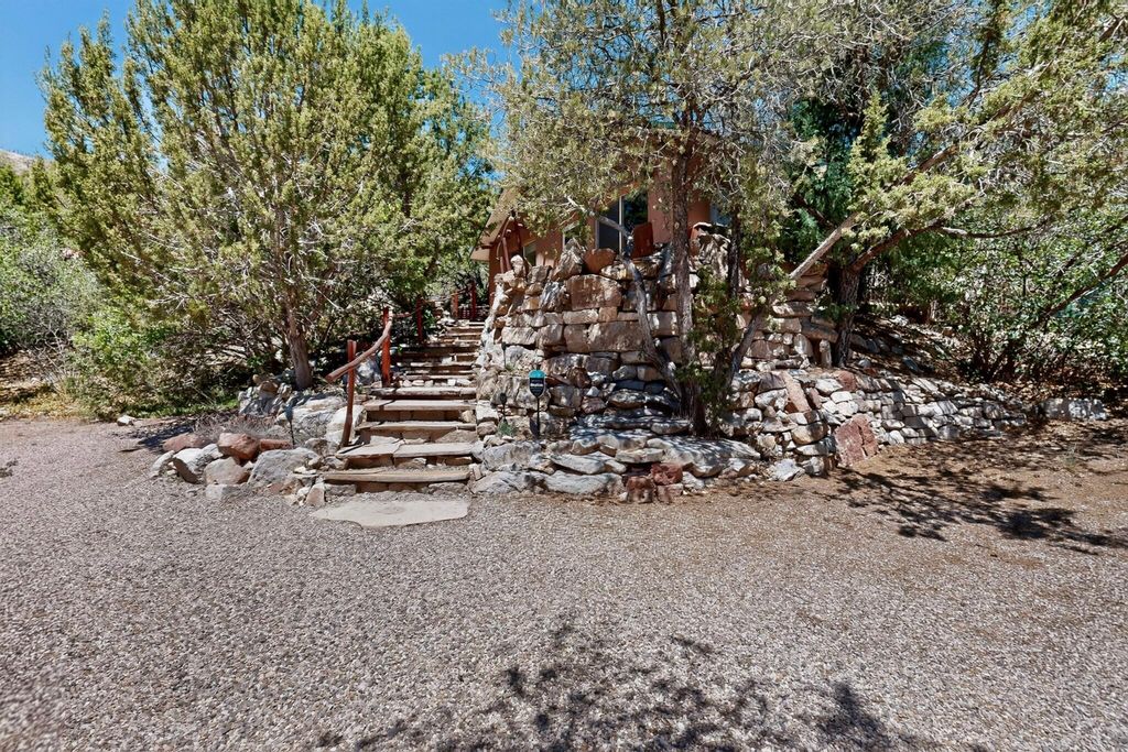 Image 12 of property listing at 21 Ojitos Place, Jemez Springs, NM 87025