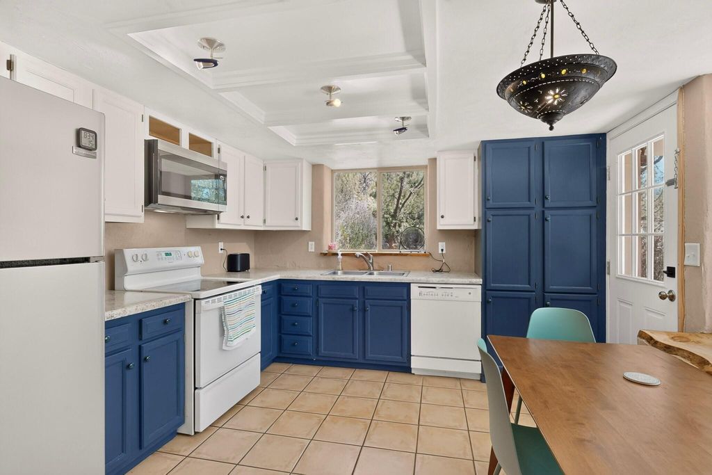 Image 20 of property listing at 21 Ojitos Place, Jemez Springs, NM 87025