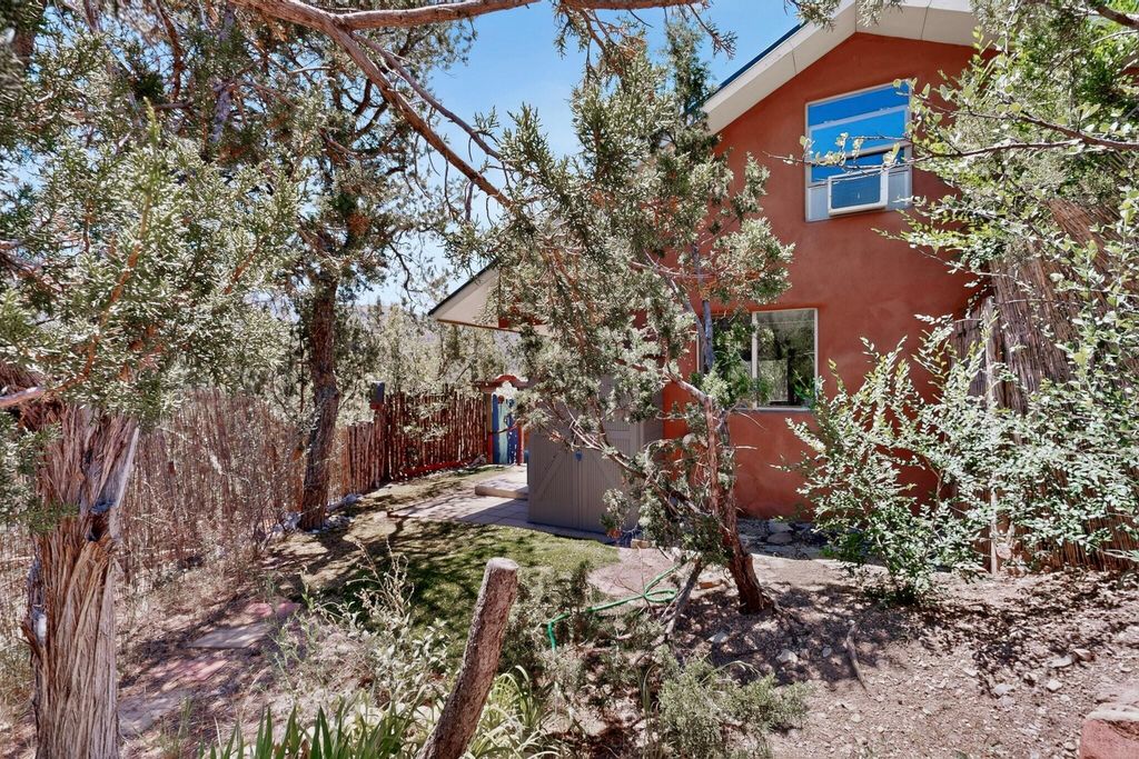 Image 45 of property listing at 21 Ojitos Place, Jemez Springs, NM 87025