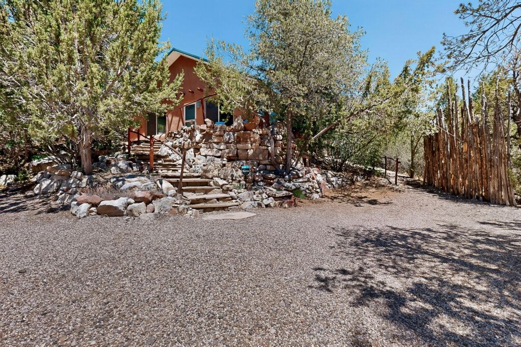 Image 47 of property listing at 21 Ojitos Place, Jemez Springs, NM 87025