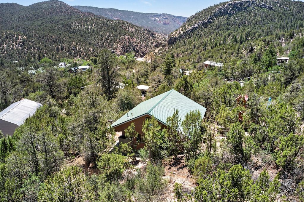 Image 54 of property listing at 21 Ojitos Place, Jemez Springs, NM 87025