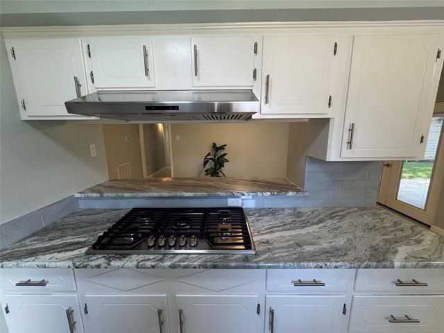 5002 Louise Street, Seabrook, TX 77586