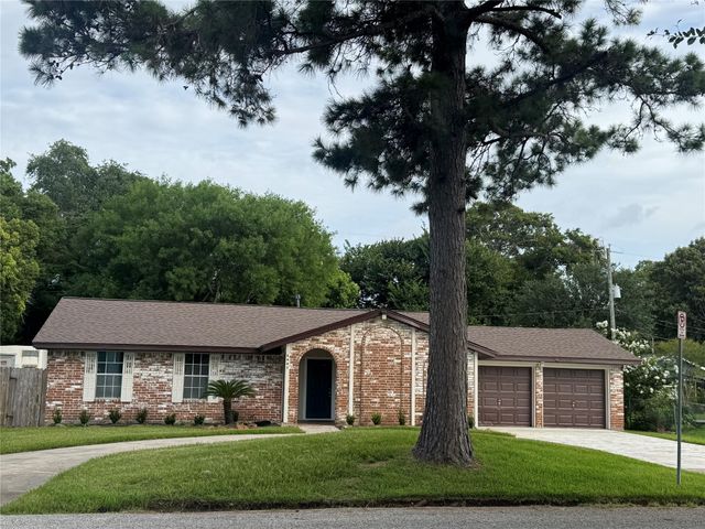 5002 Louise Street, Seabrook, TX 77586