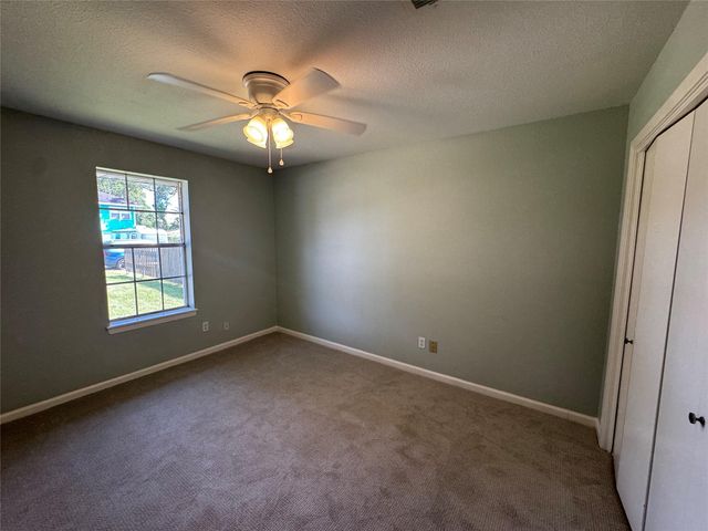 5002 Louise Street, Seabrook, TX 77586