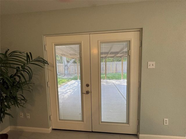 5002 Louise Street, Seabrook, TX 77586