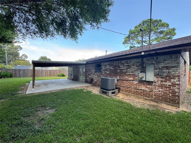 5002 Louise Street, Seabrook, TX 77586