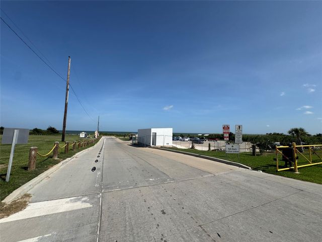 5002 Louise Street, Seabrook, TX 77586