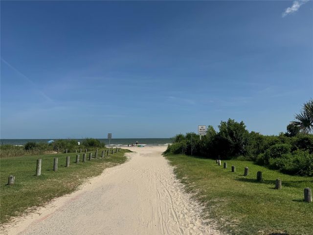 5002 Louise Street, Seabrook, TX 77586
