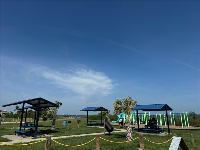 5002 Louise Street, Seabrook, TX 77586