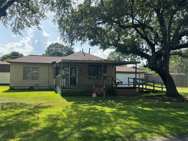 5002 Louise Street, Seabrook, TX 77586
