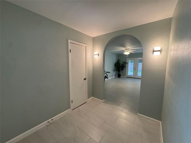 5002 Louise Street, Seabrook, TX 77586