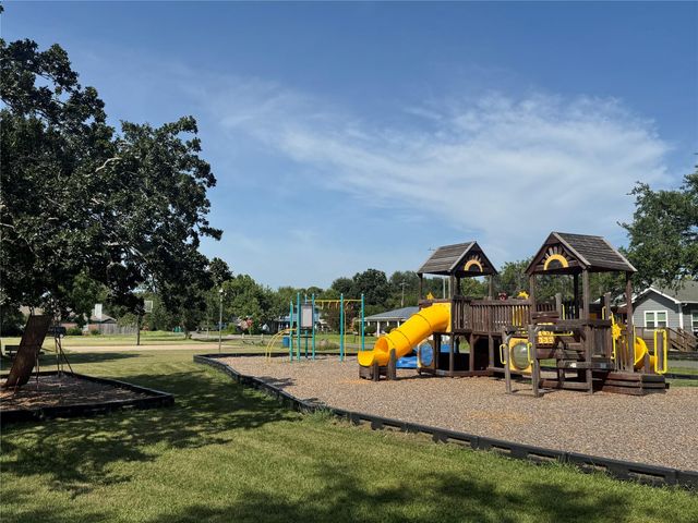 5002 Louise Street, Seabrook, TX 77586
