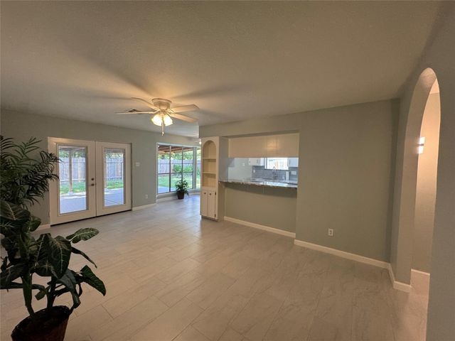 5002 Louise Street, Seabrook, TX 77586