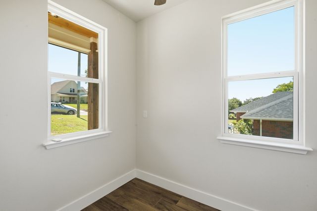 1613 Franklin Street, Weatherford, TX 76086