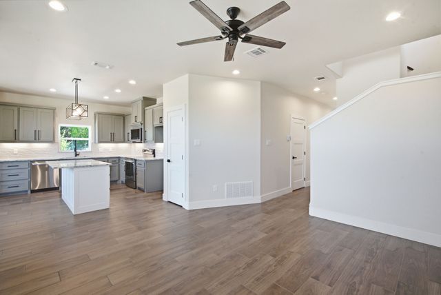 1613 Franklin Street, Weatherford, TX 76086
