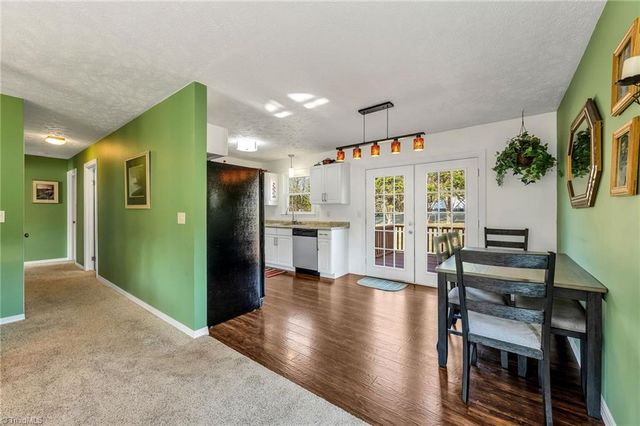 166 Lynnewood Drive, Mount Airy, NC 27030