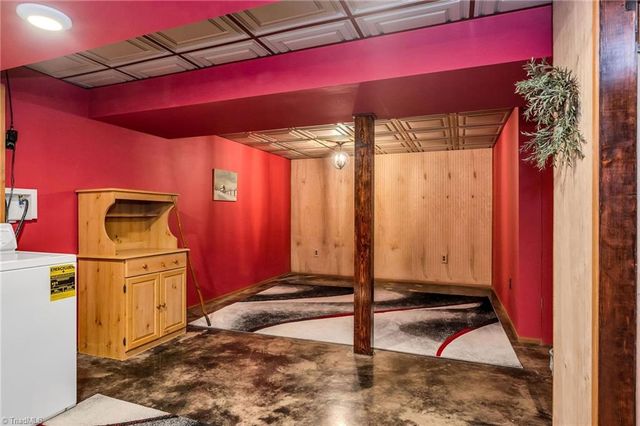 166 Lynnewood Drive, Mount Airy, NC 27030