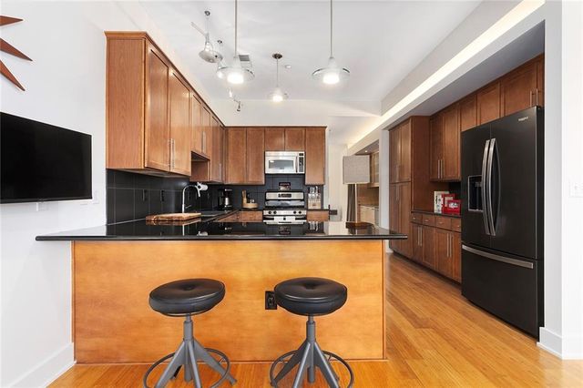 1603 Summit Street, Kansas City, MO 64108