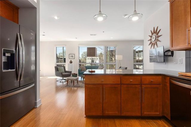 1603 Summit Street, Kansas City, MO 64108