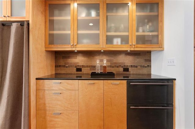 1603 Summit Street, Kansas City, MO 64108