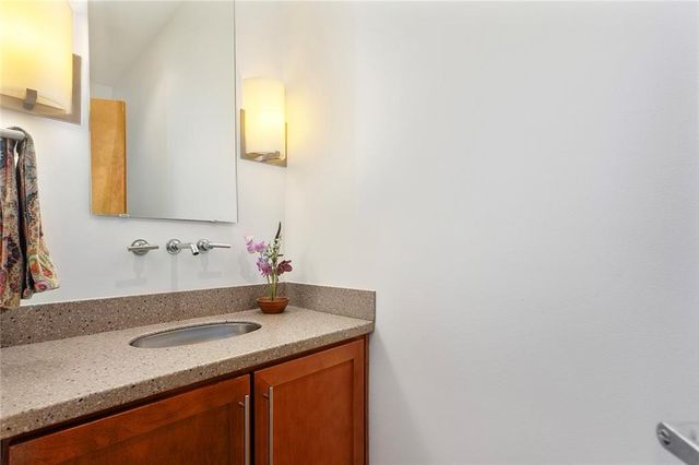 1603 Summit Street, Kansas City, MO 64108